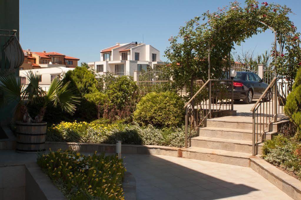 Gardenia Vacation Settlement Aparthotel Sozopol Exterior photo