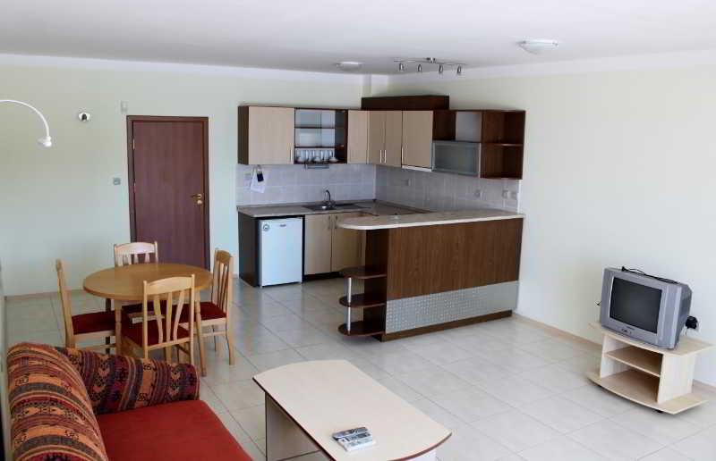 Gardenia Vacation Settlement Aparthotel Sozopol Exterior photo